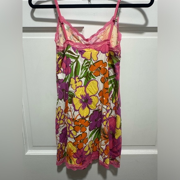 Vintage Y2K 2003 Floral Lace Victorias Secret mini slip dress with slit size XS - Picture 4 of 4